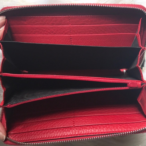 💯%Authentic GUCCI Bamboo Tassel Zip Around Wallet